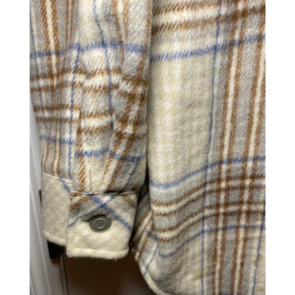 Altar’d State shacket‎ - Picture 3 of 5